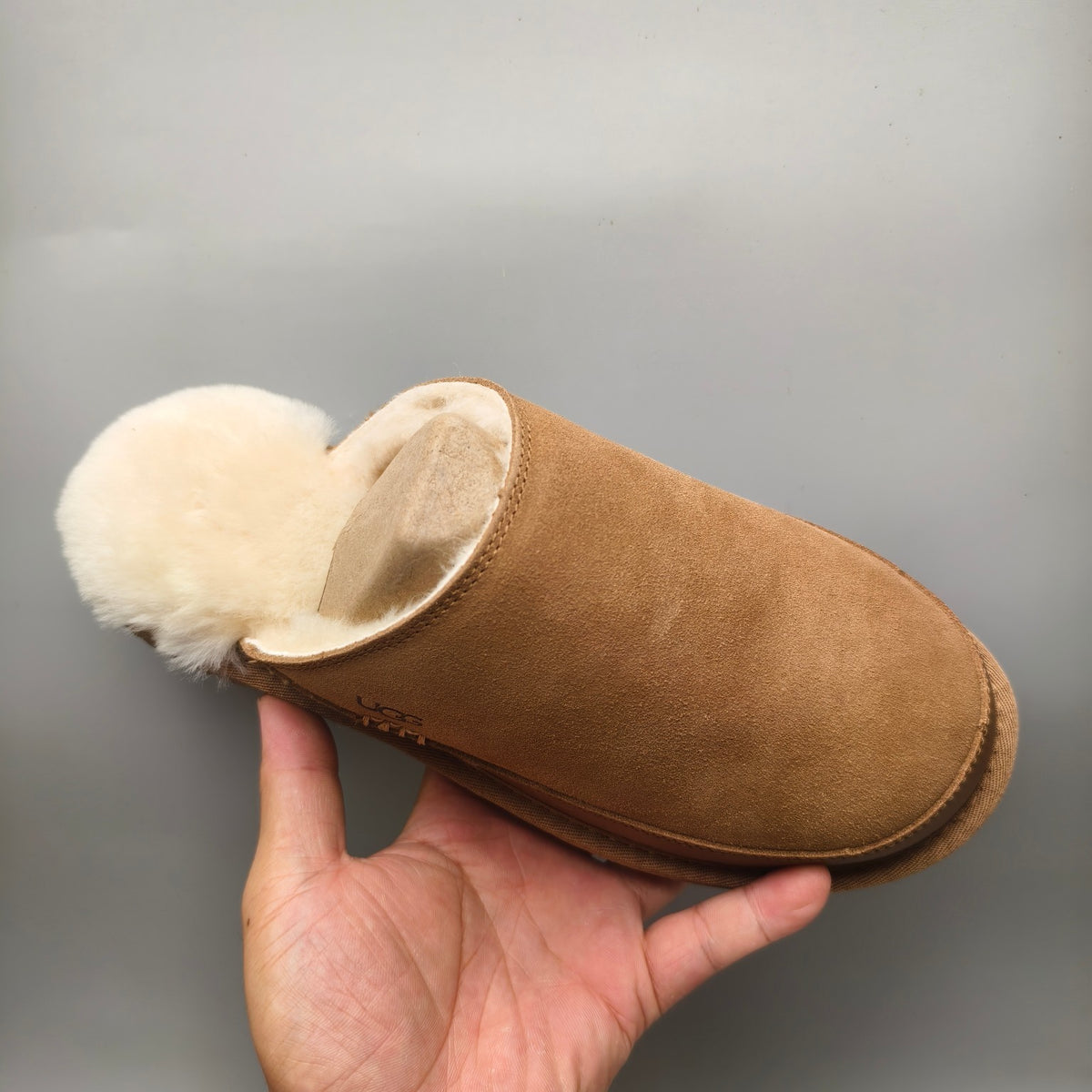 4585 Ultra-Light Casual Fuzz Men’s Slippers – Chestnut (In Stock)