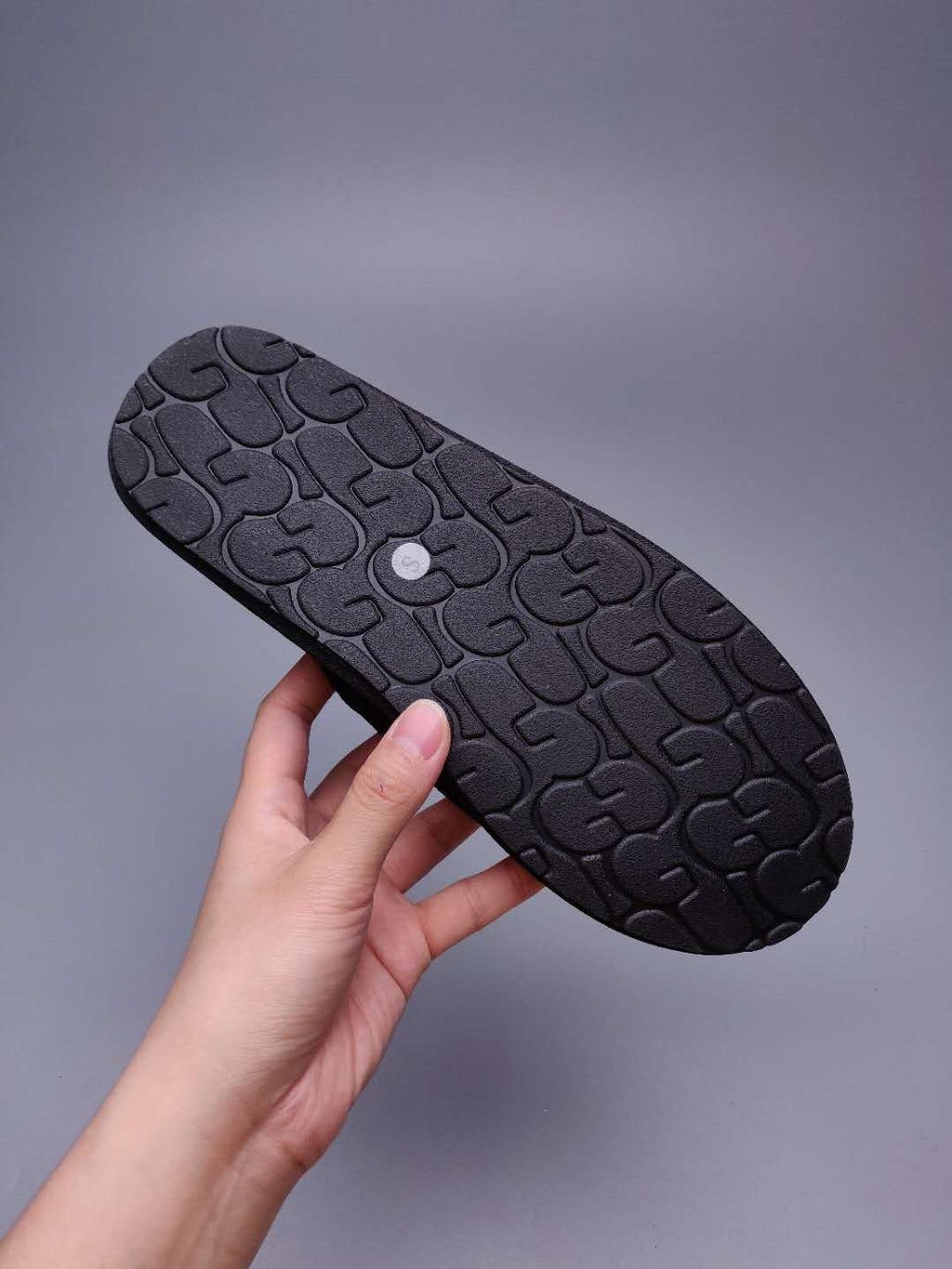 2593 G-Style Indoor Slippers – Black (In Stock)
