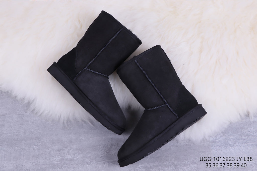 6223 Classic Short II Boots – Black (In Stock)