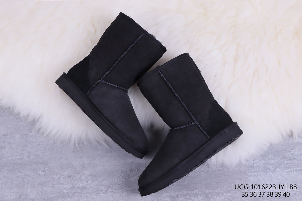 6223 Classic Short II Boots – Black (In Stock)