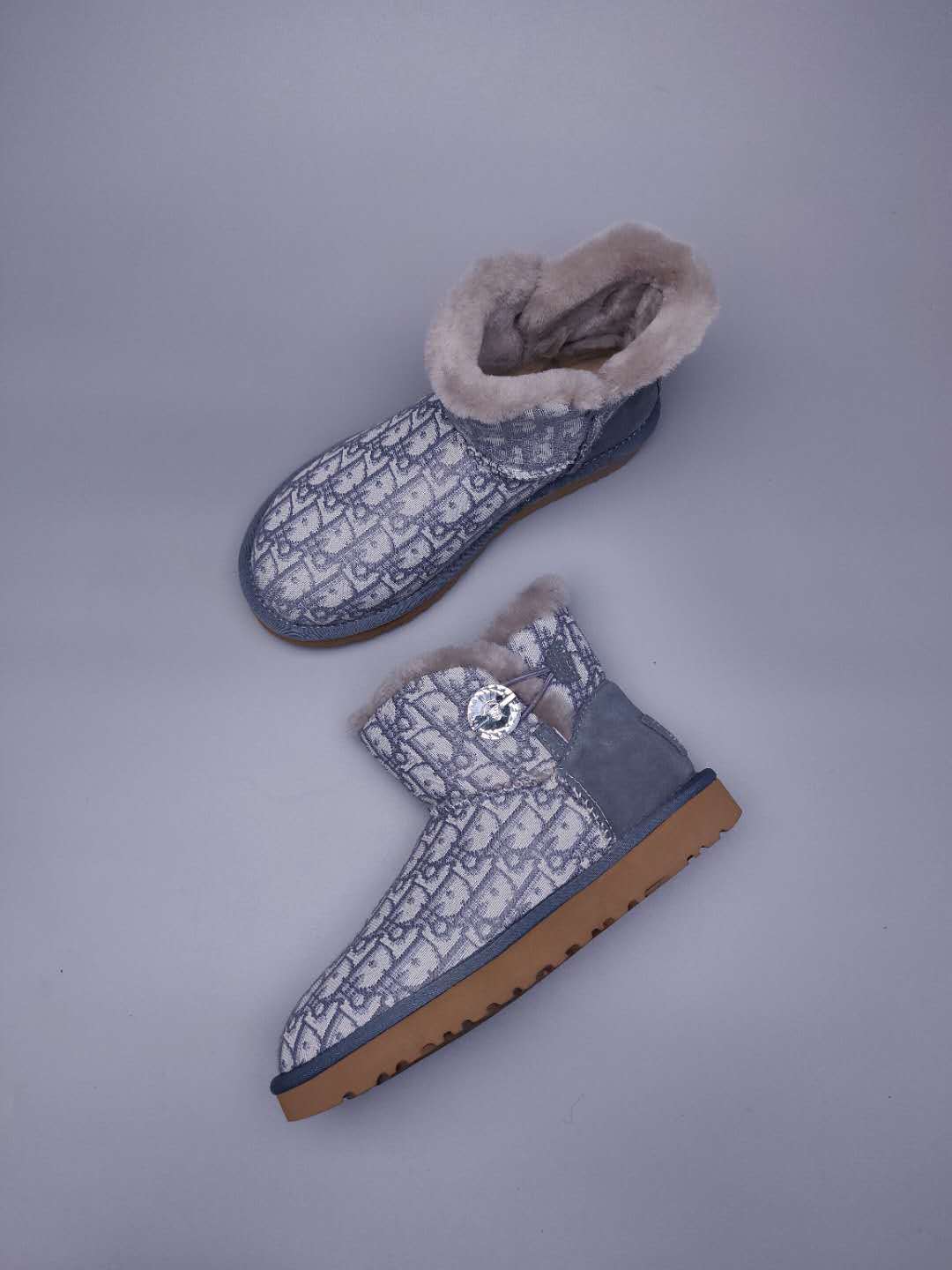 6554 Dior-Inspired Textured Boots – Gray (In Stock)