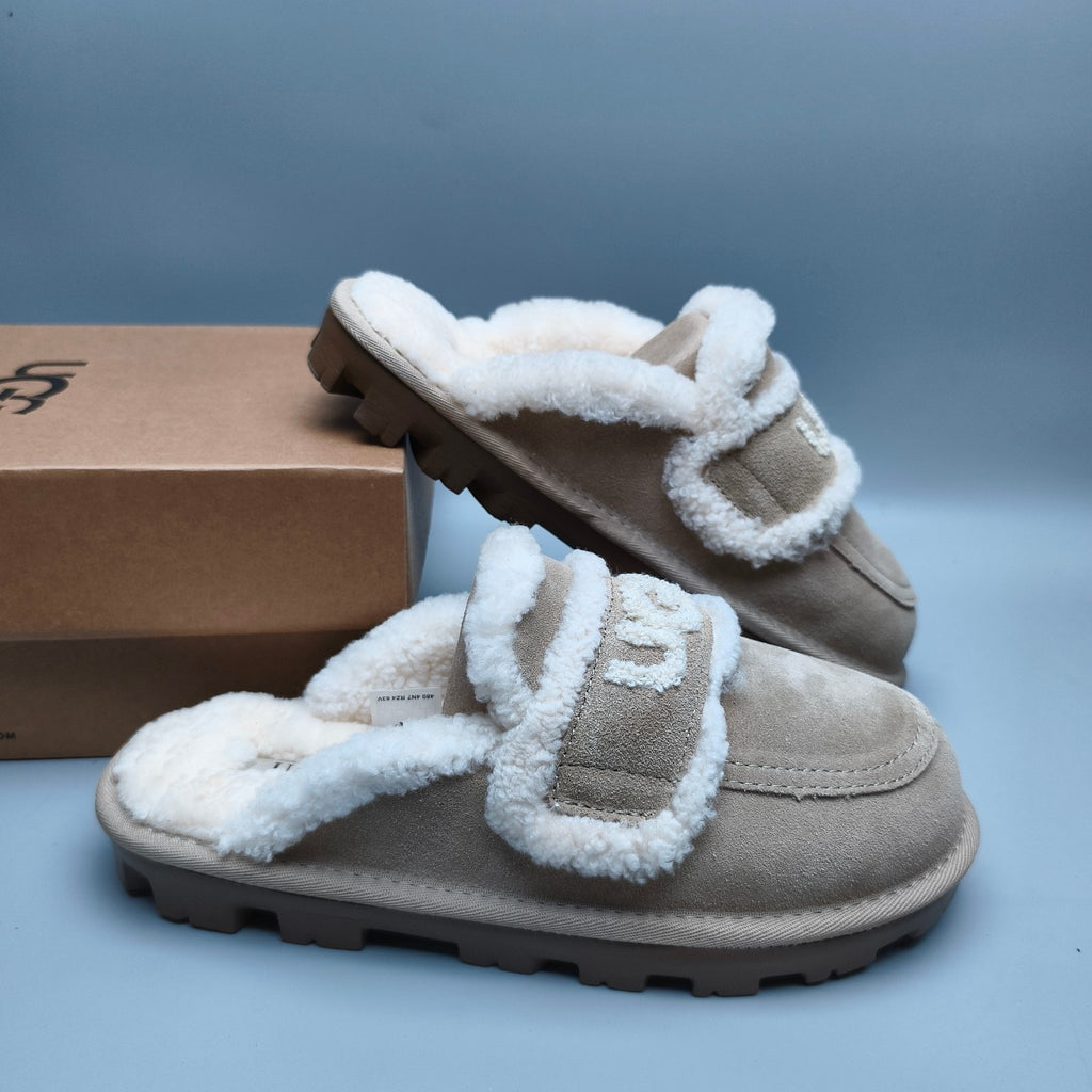 1206 Fluffy Big Logo Casual Slippers – Sand
