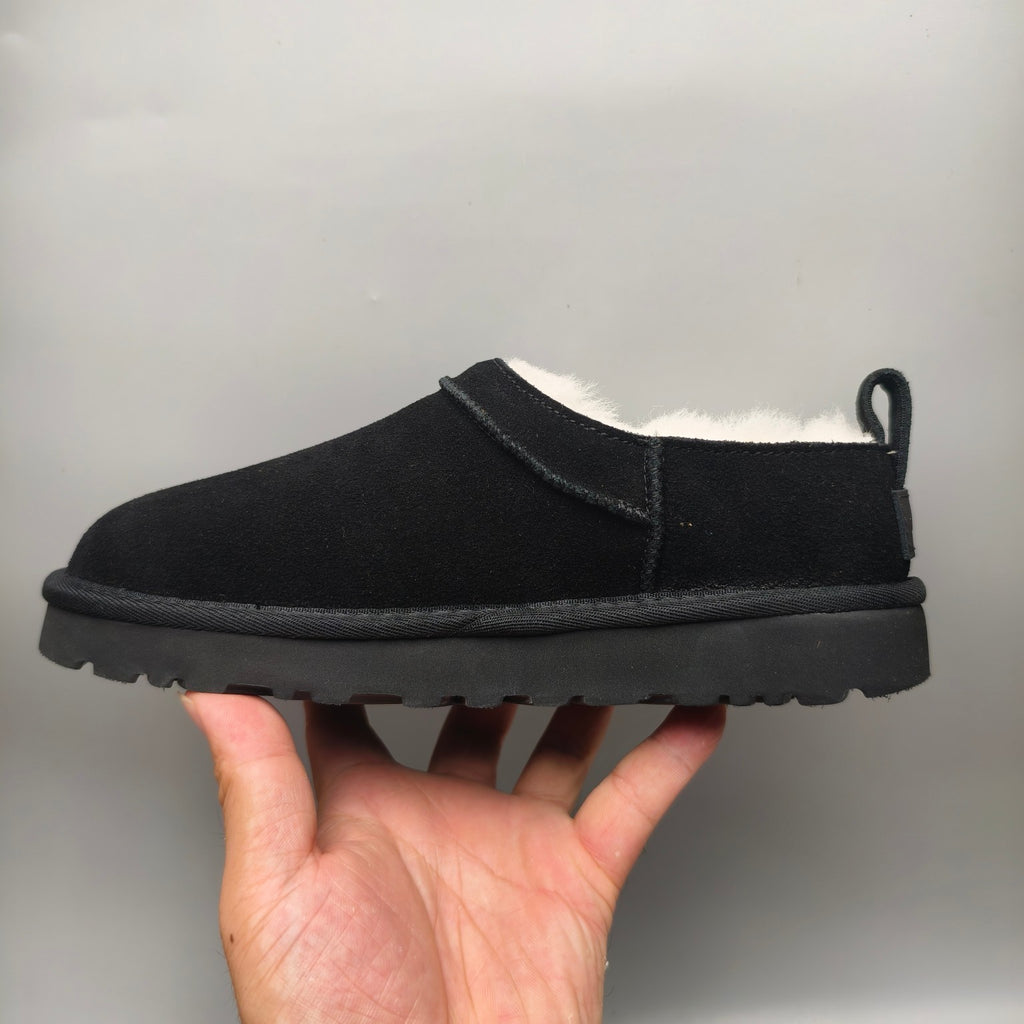 3891 Slip-On Classic Women’s Shoes – Black (In Stock)