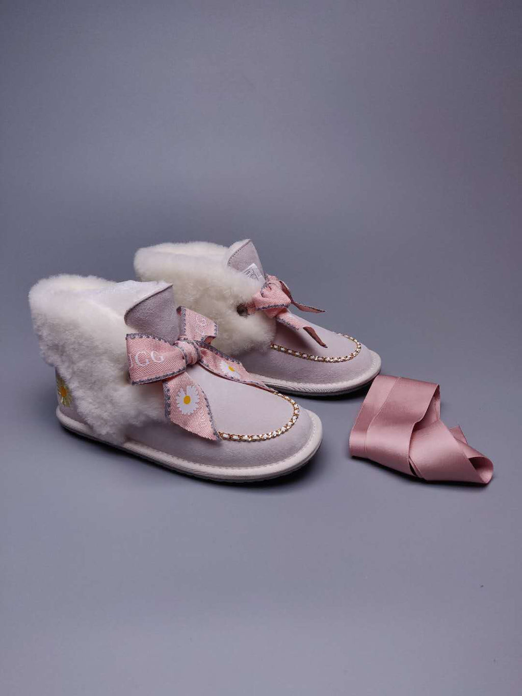 7888 Daisy Chain Ribbon Boots – Milkshake White (In Stock)