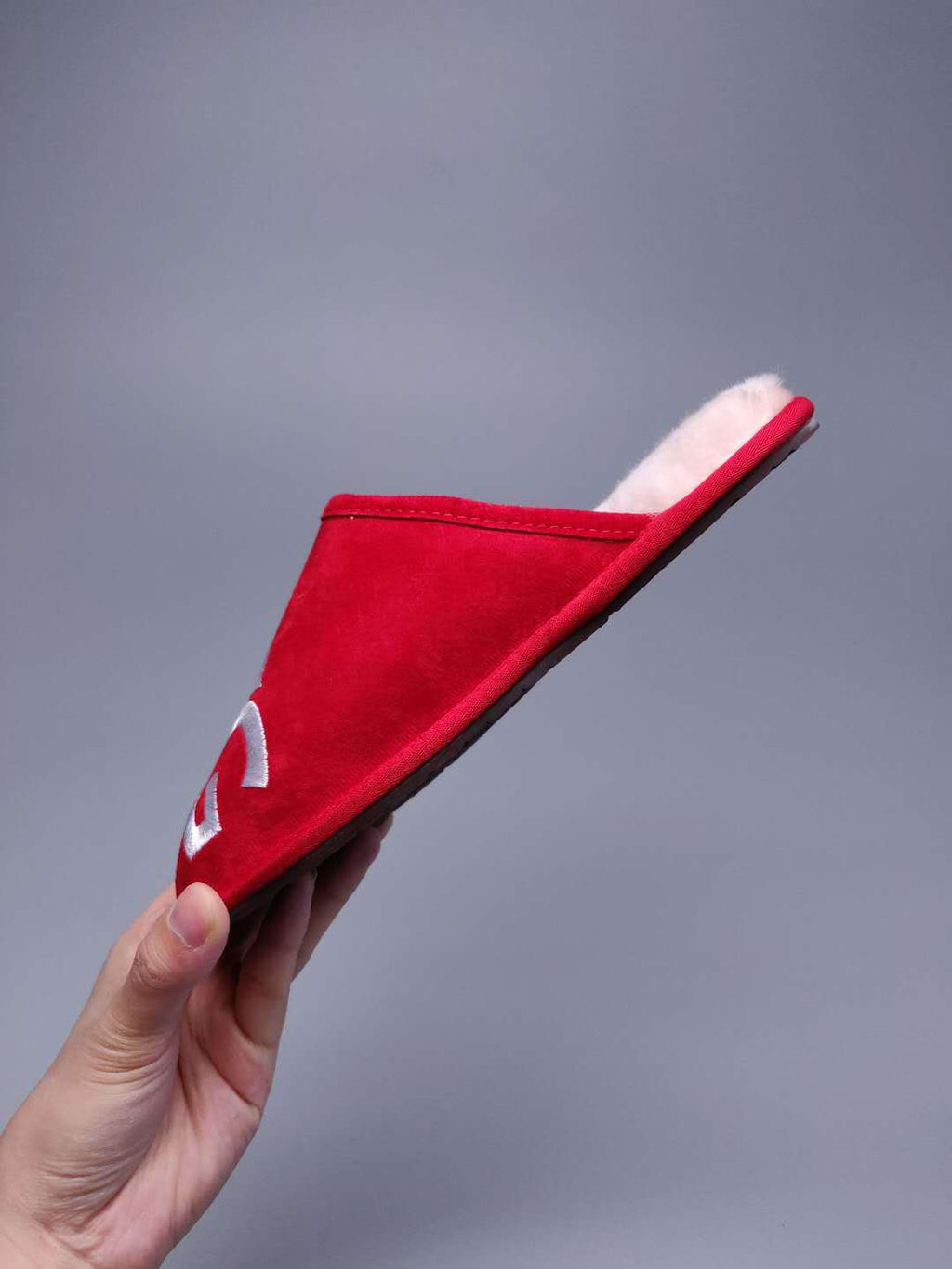2593 G-Style Indoor Slippers – Red (In Stock)