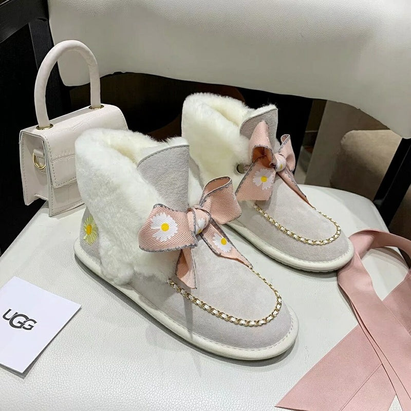7888 Daisy Chain Ribbon Boots – Milkshake White (In Stock)