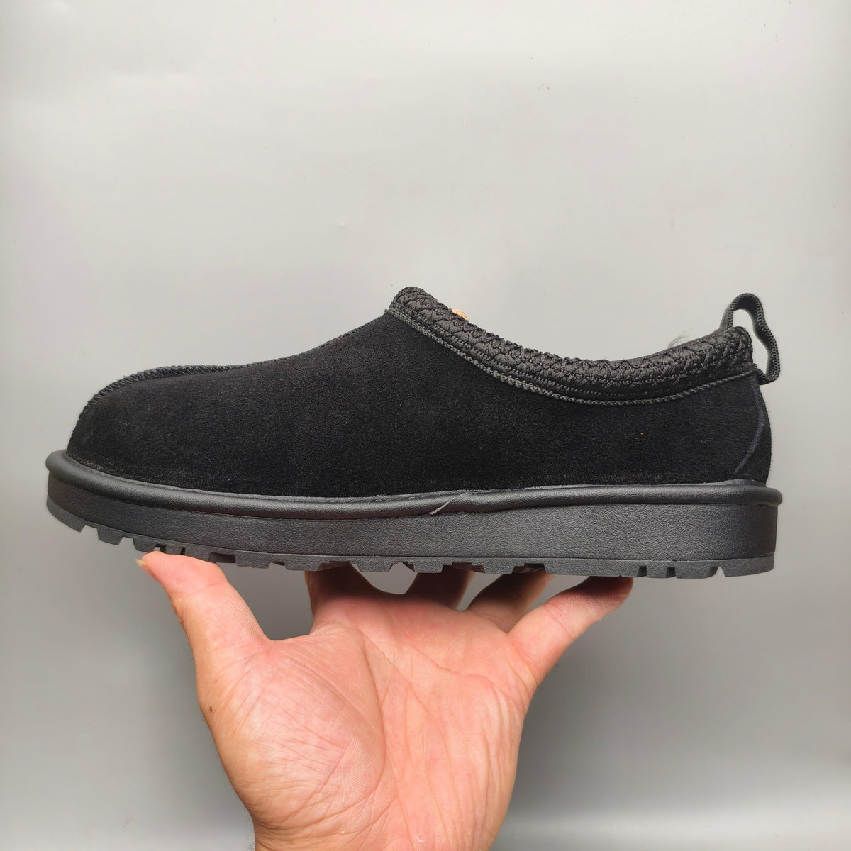 1304 Ethnic-Inspired Casual Sneakers – Black (Unisex)