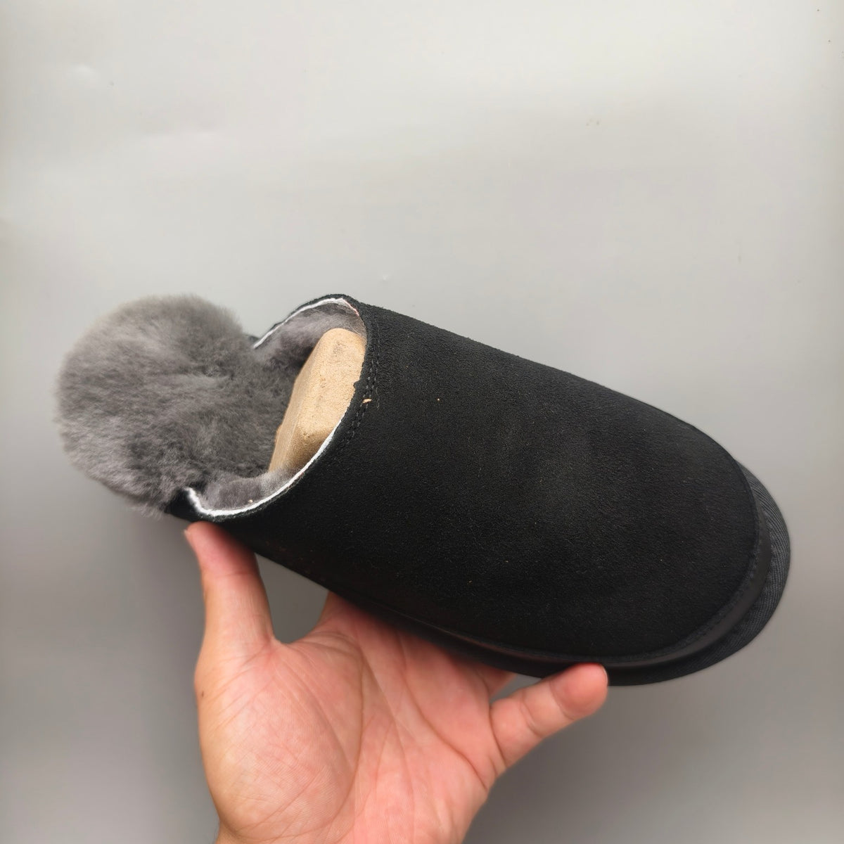 4585 Ultra-Light Casual Fuzz Men’s Slippers – Black (In Stock)