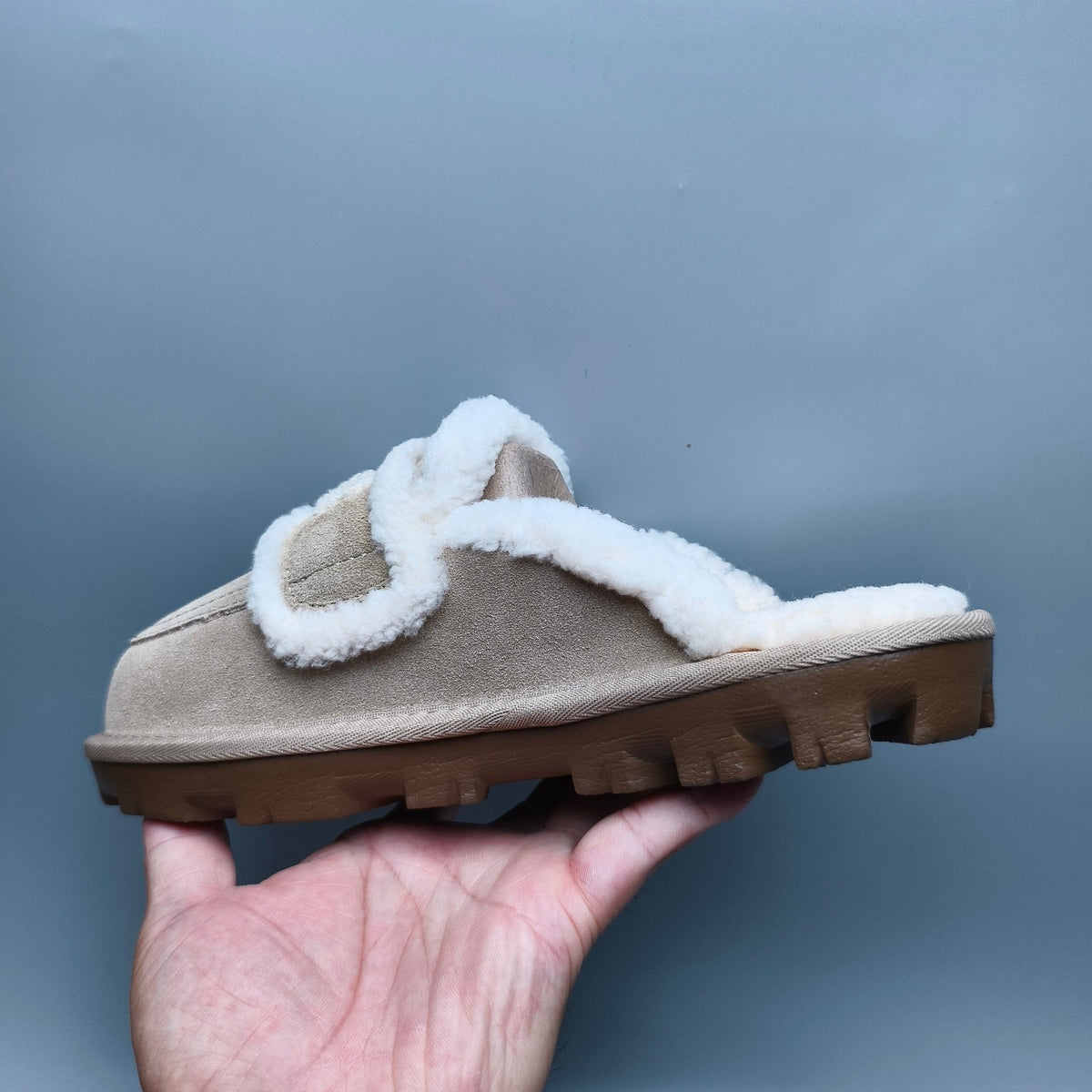 1206 Fluffy Big Logo Casual Slippers – Sand