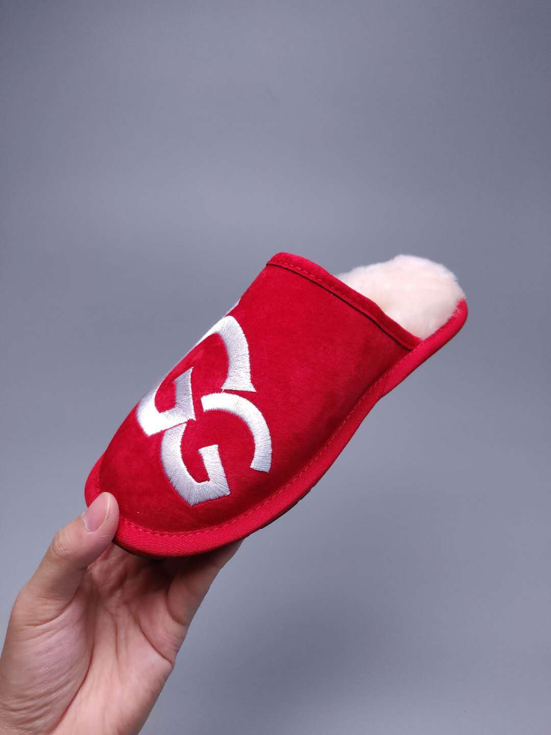 2593 G-Style Indoor Slippers – Red (In Stock)