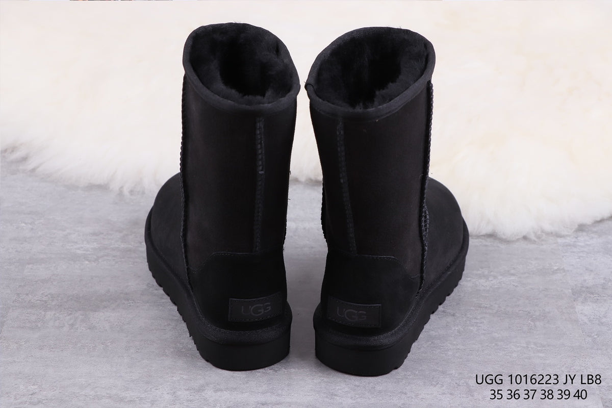 6223 Classic Short II Boots – Black (In Stock)