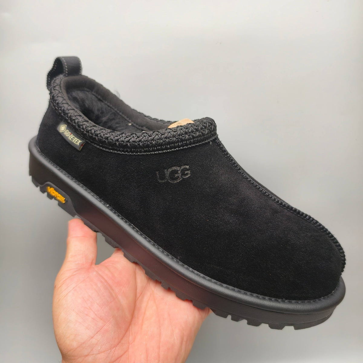 1304 Ethnic-Inspired Casual Sneakers – Black (Unisex)