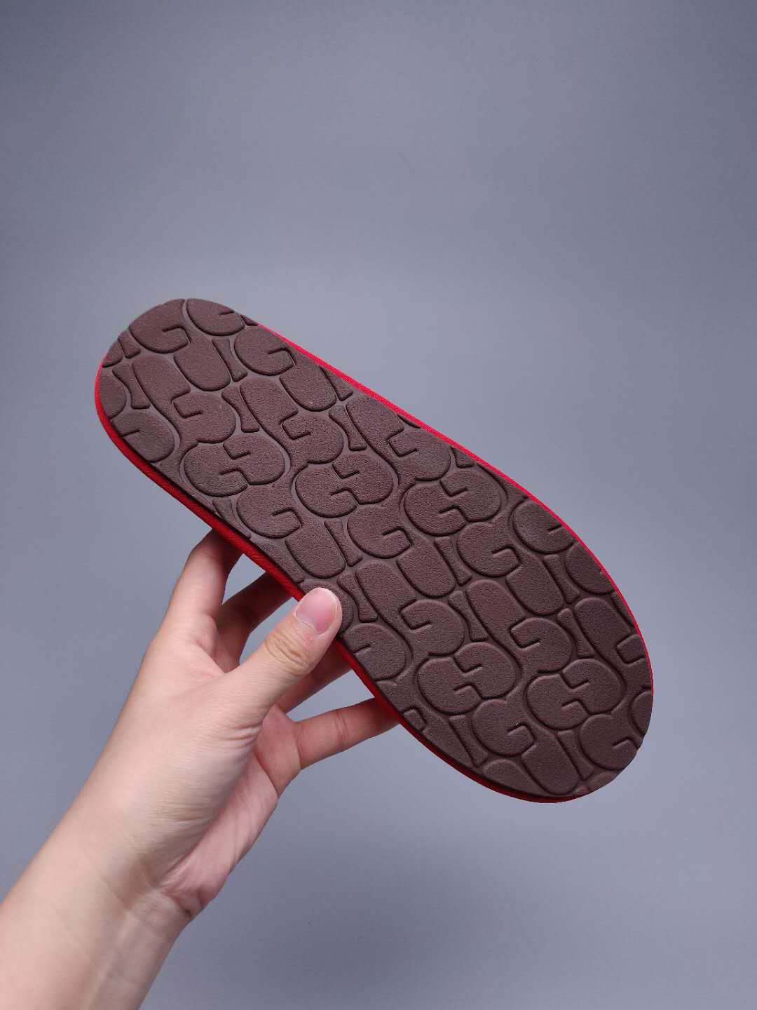 2593 G-Style Indoor Slippers – Red (In Stock)