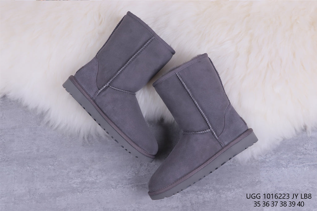 6223 Classic Short II Boots – Gray (In Stock)