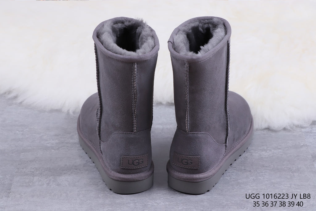 6223 Classic Short II Boots – Gray (In Stock)