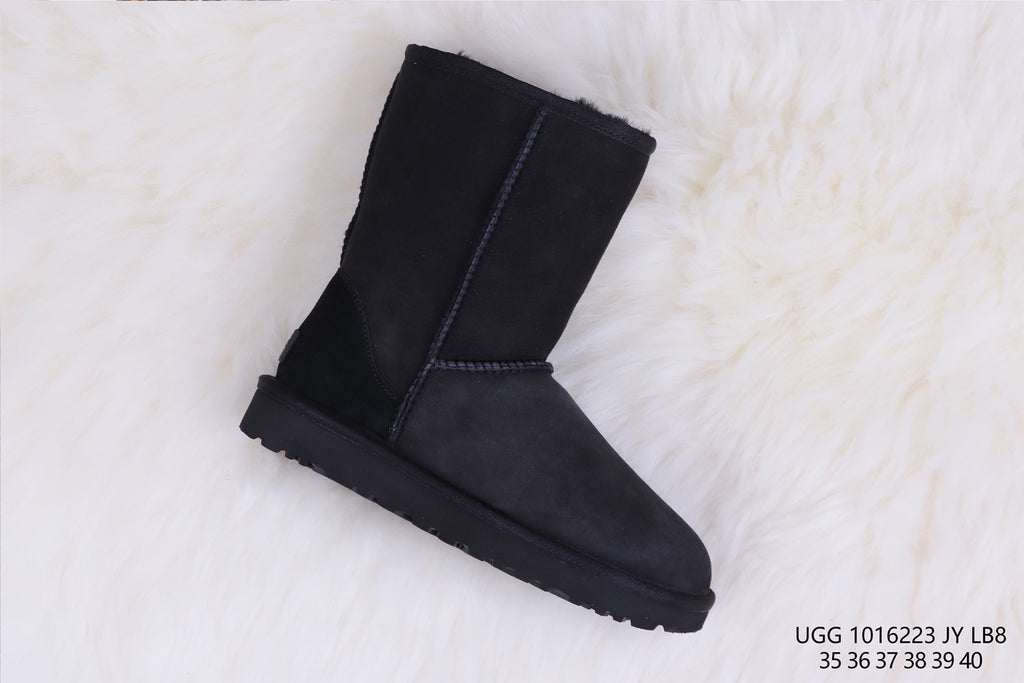 6223 Classic Short II Boots – Black (In Stock)
