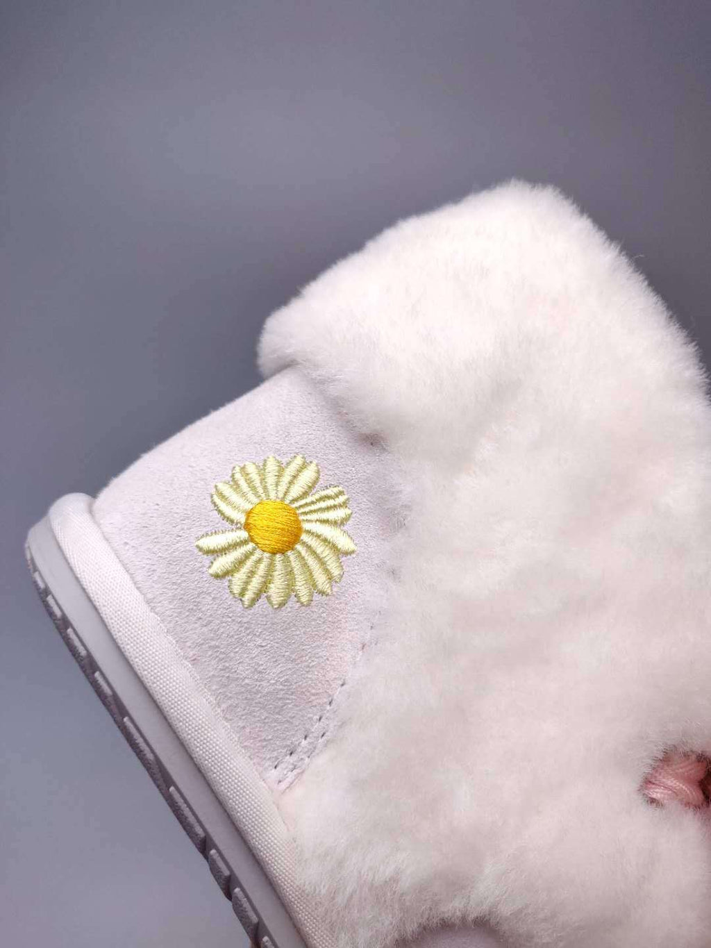 7888 Daisy Chain Ribbon Boots – Milkshake White (In Stock)