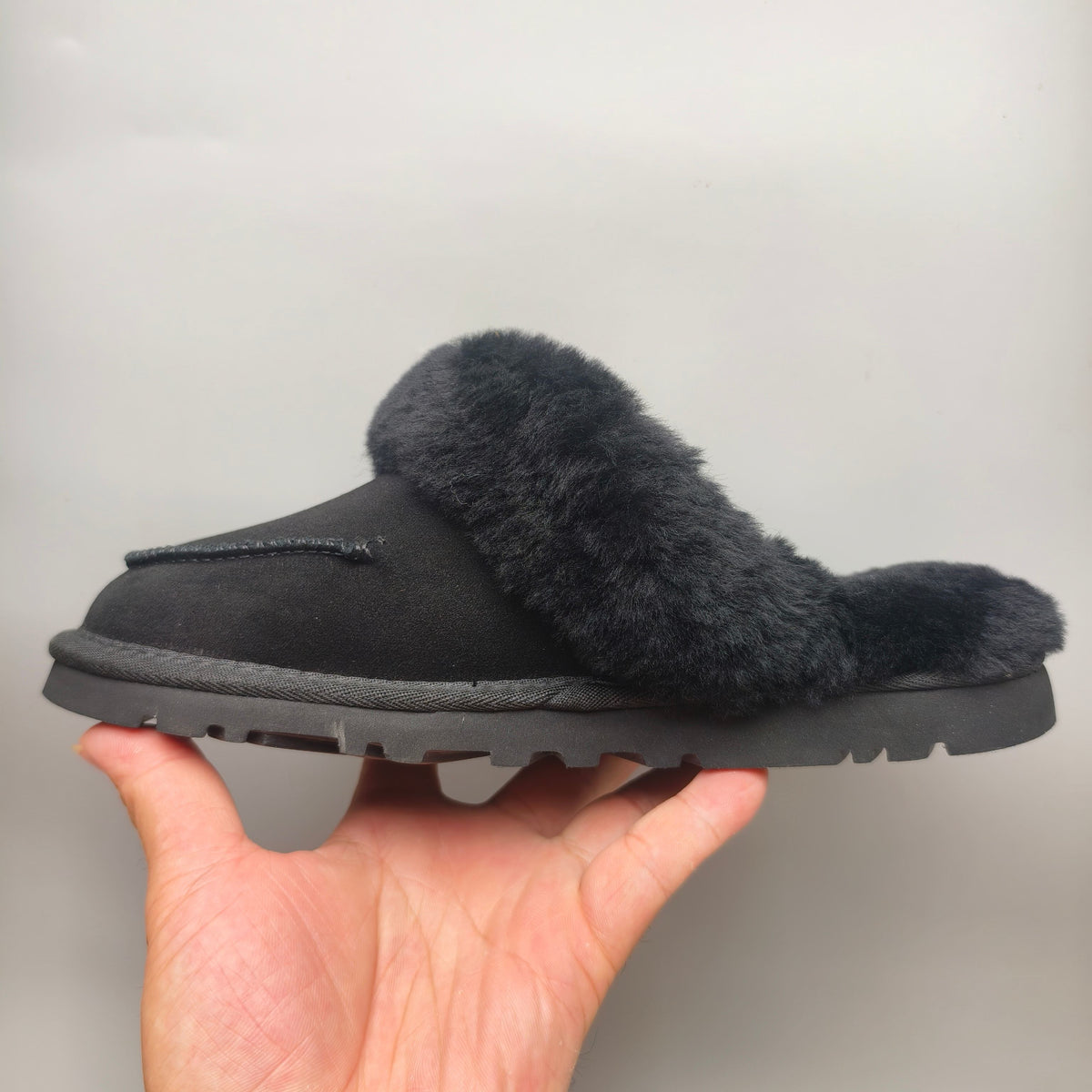 4571 Casual Home Slippers – Black (In Stock)