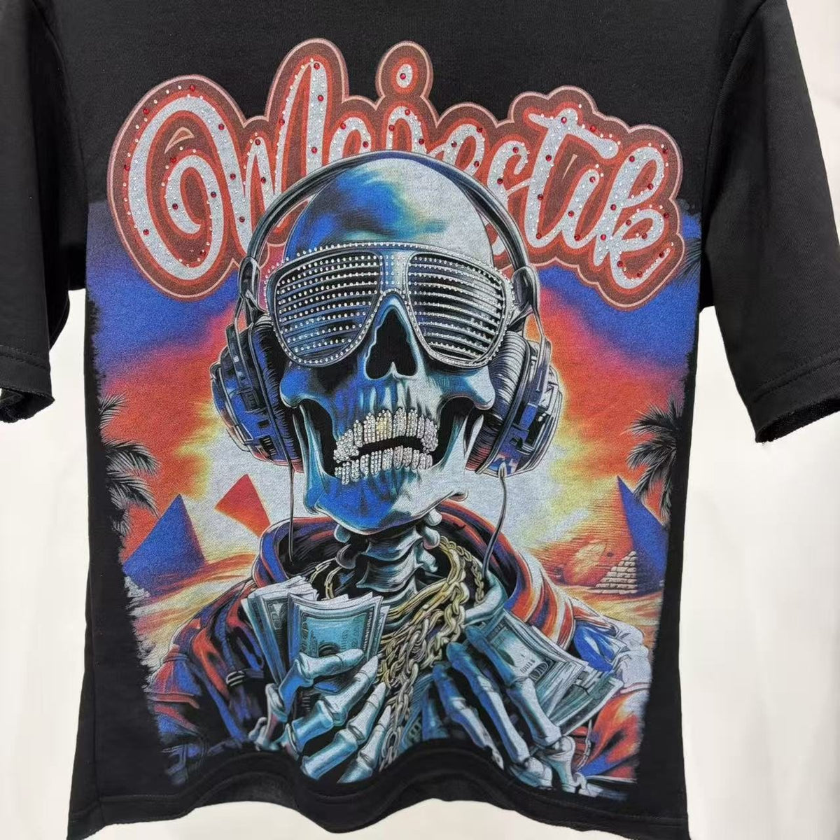 MAJESTIK Skull Headphones Graphic T-Shirt