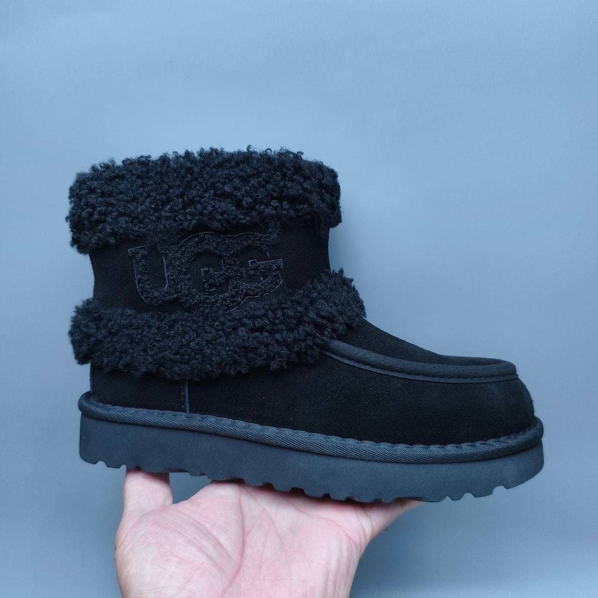 5410 Curly Fur Big Logo Mid-Top Trendy Boots – Black (In Stock)