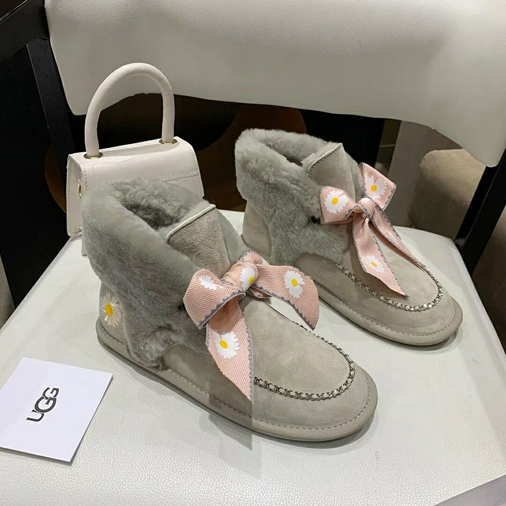 7888 Daisy Chain Ribbon Boots – Gray (In Stock)