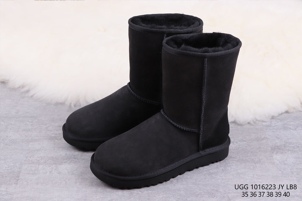 6223 Classic Short II Boots – Black (In Stock)