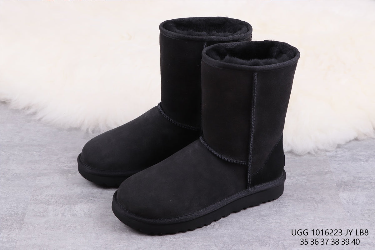 6223 Classic Short II Boots – Black (In Stock)