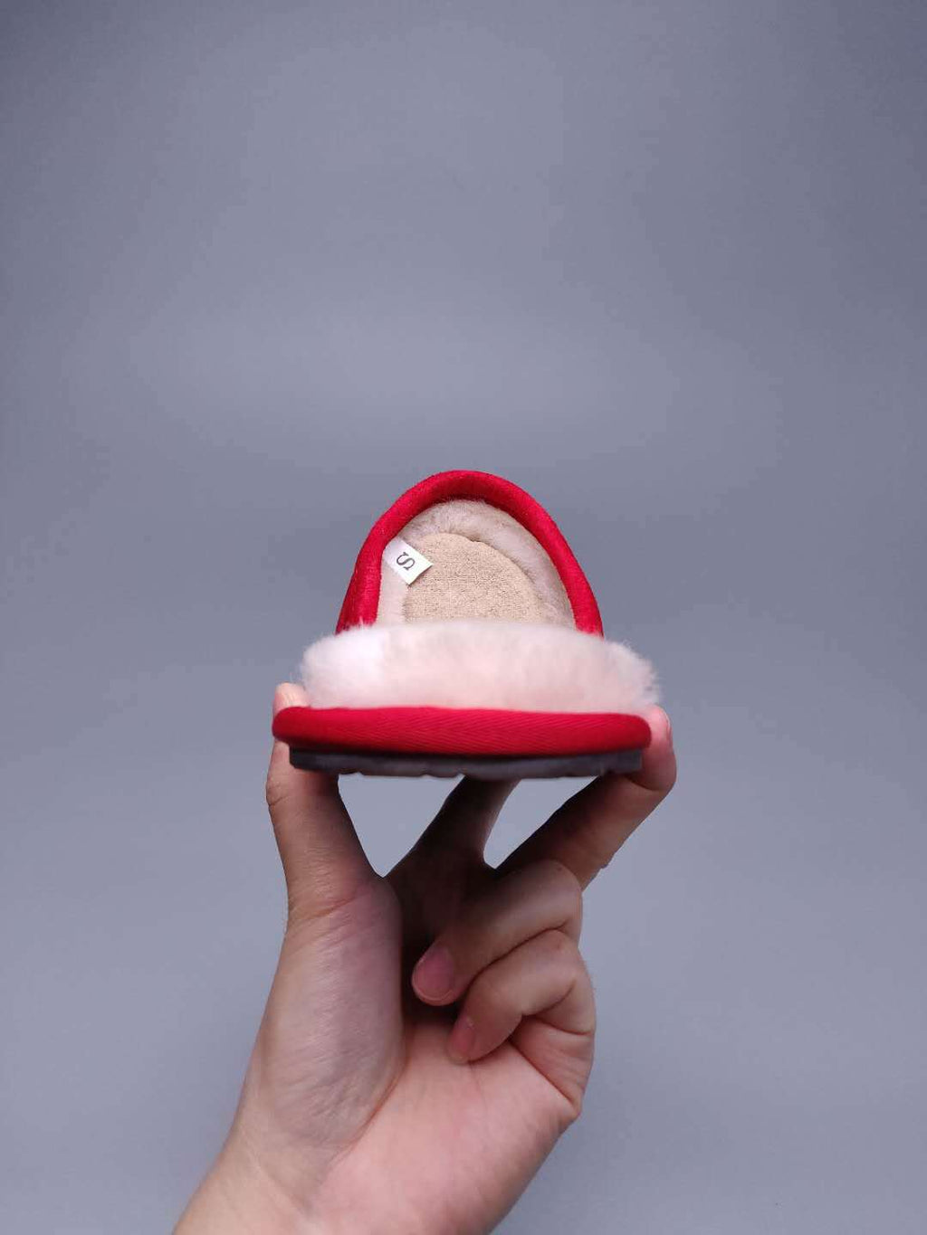 2593 G-Style Indoor Slippers – Red (In Stock)