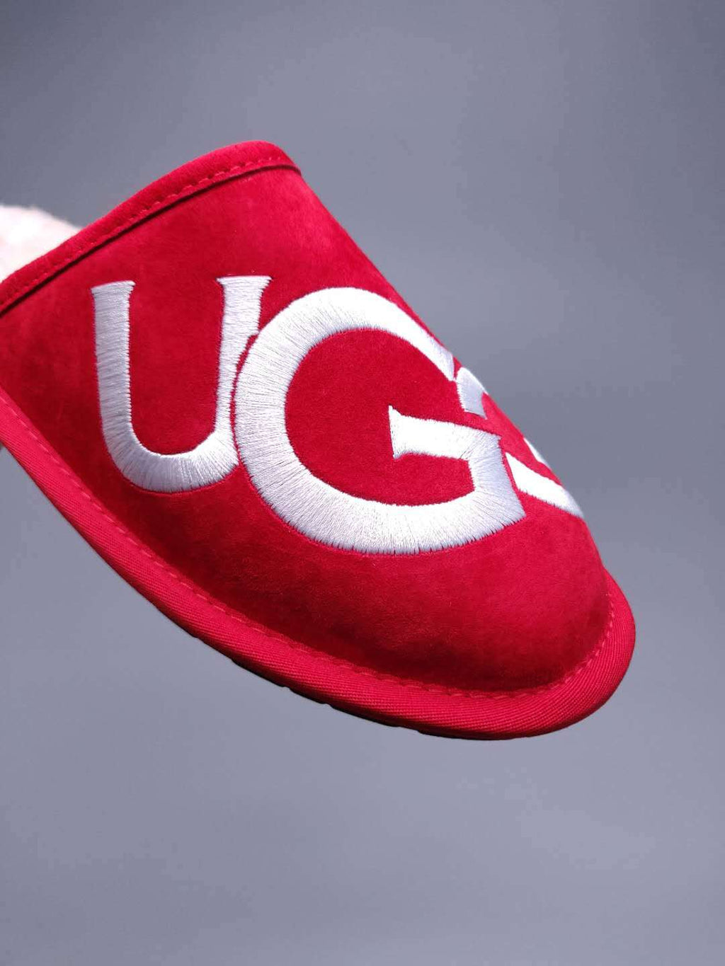 2593 G-Style Indoor Slippers – Red (In Stock)