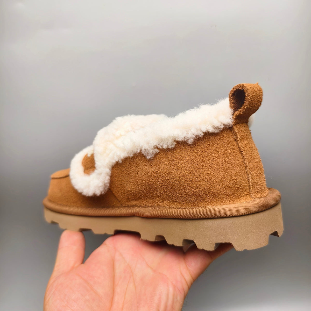 2939 Full-Wrap Big Logo Casual Shoes – Chestnut (In Stock)