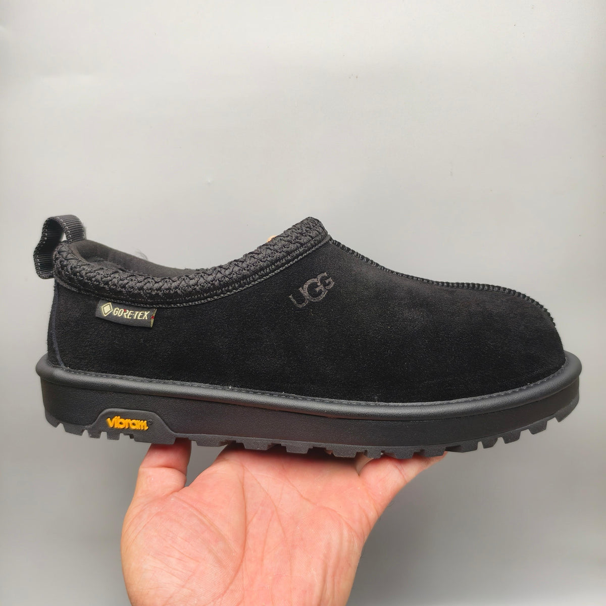 1304 Ethnic-Inspired Casual Sneakers – Black (Unisex)