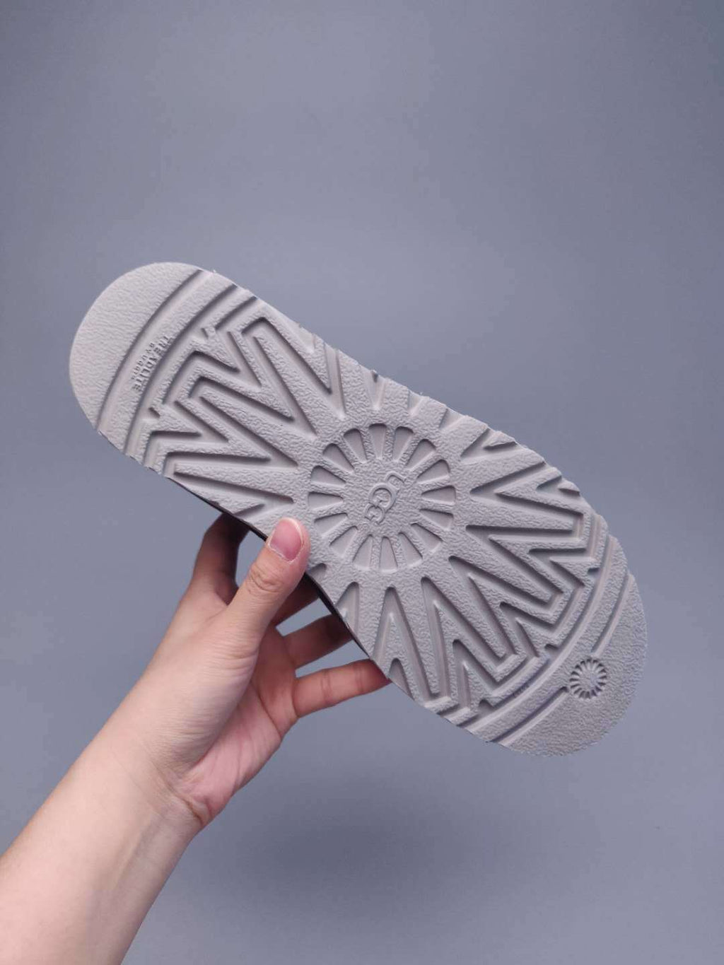 3455 Men’s Slip-On Low-Top Shoes – Gray (In Stock)