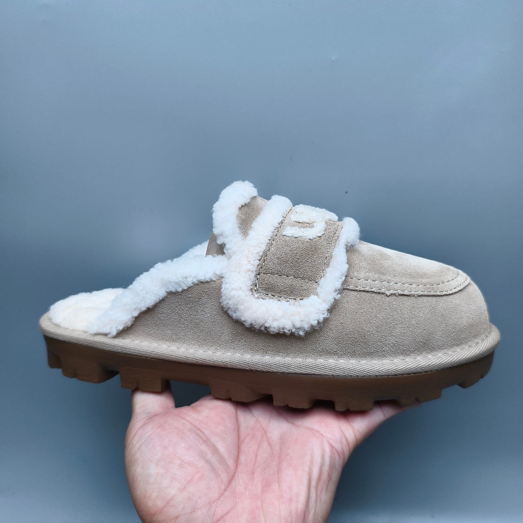 1206 Fluffy Big Logo Casual Slippers – Sand
