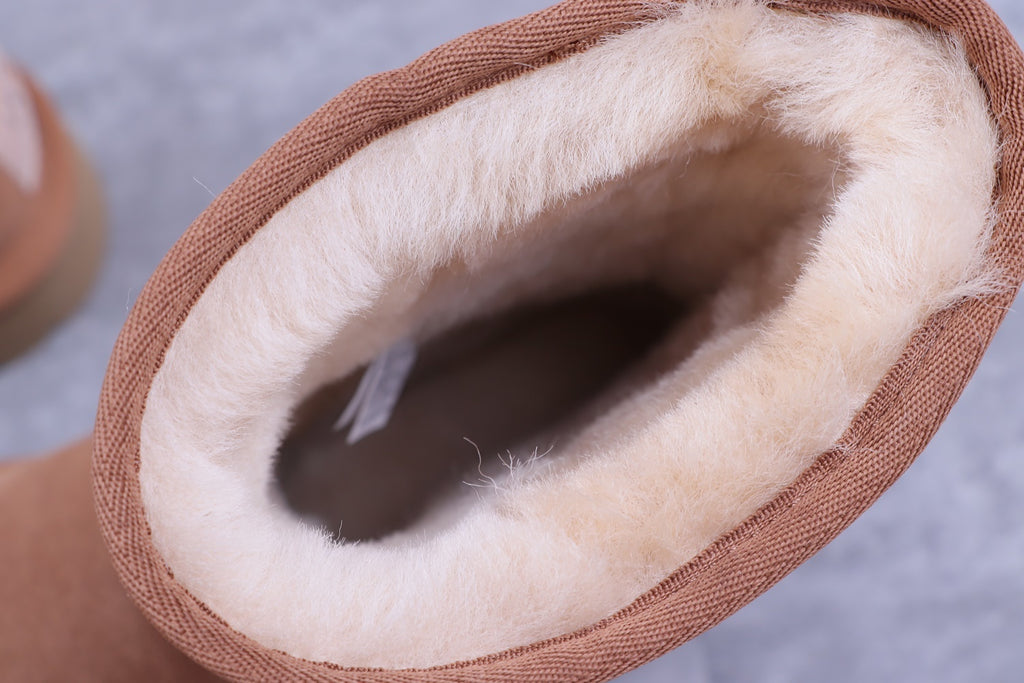 6223 Classic Short II Boots – Chestnut (In Stock)