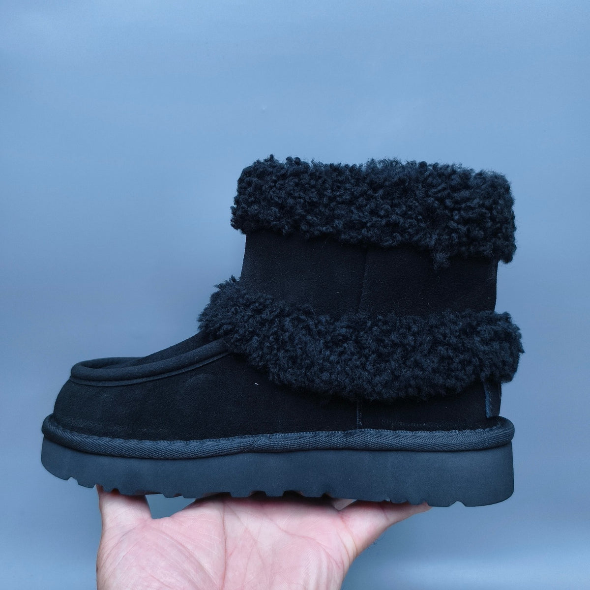 5410 Curly Fur Big Logo Mid-Top Trendy Boots – Black (In Stock)